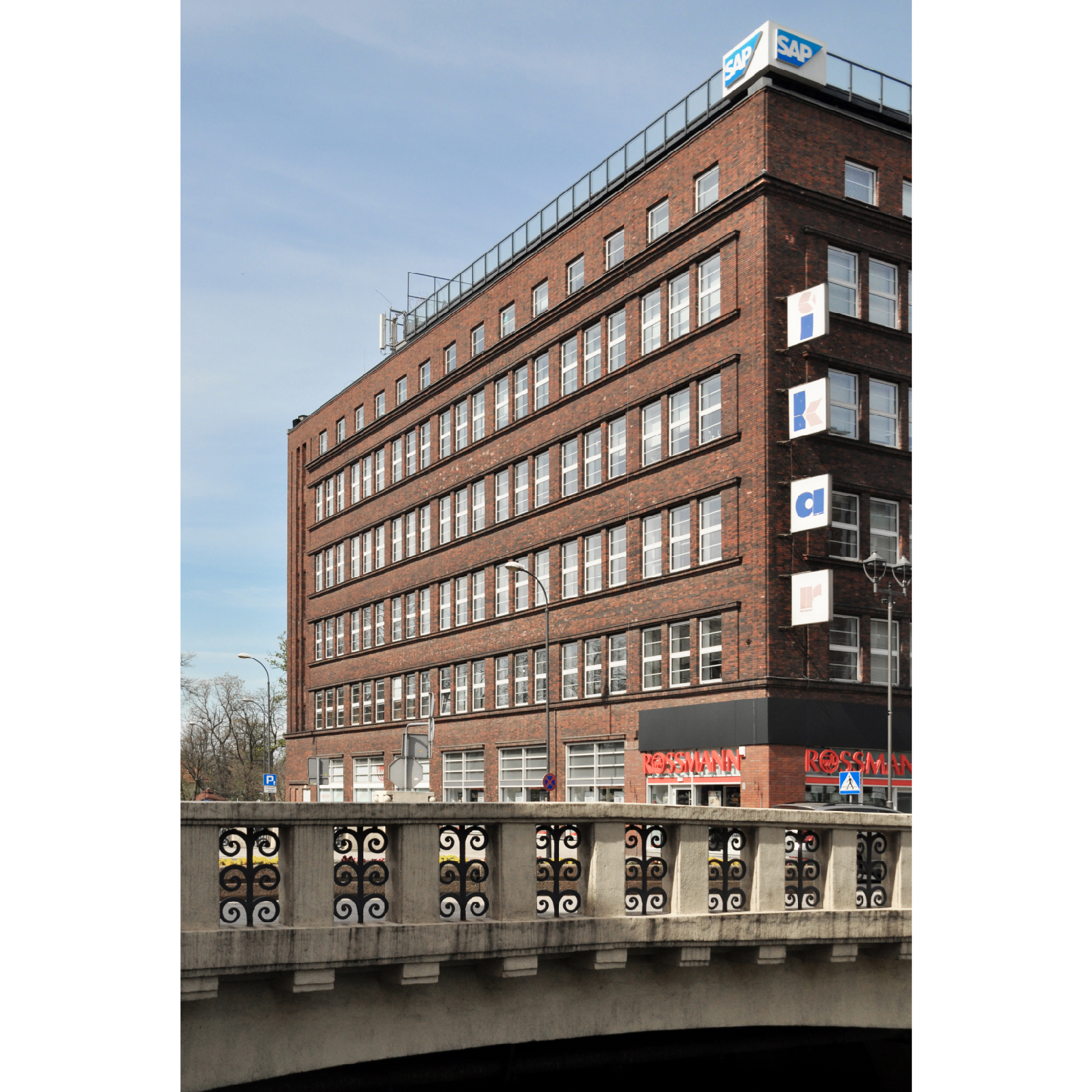 Deutsche Familien-Kaufhaus (DeFaKa)